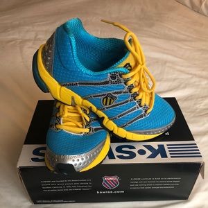 Wmns size 7.5 K-Swiss Athletic Shoes